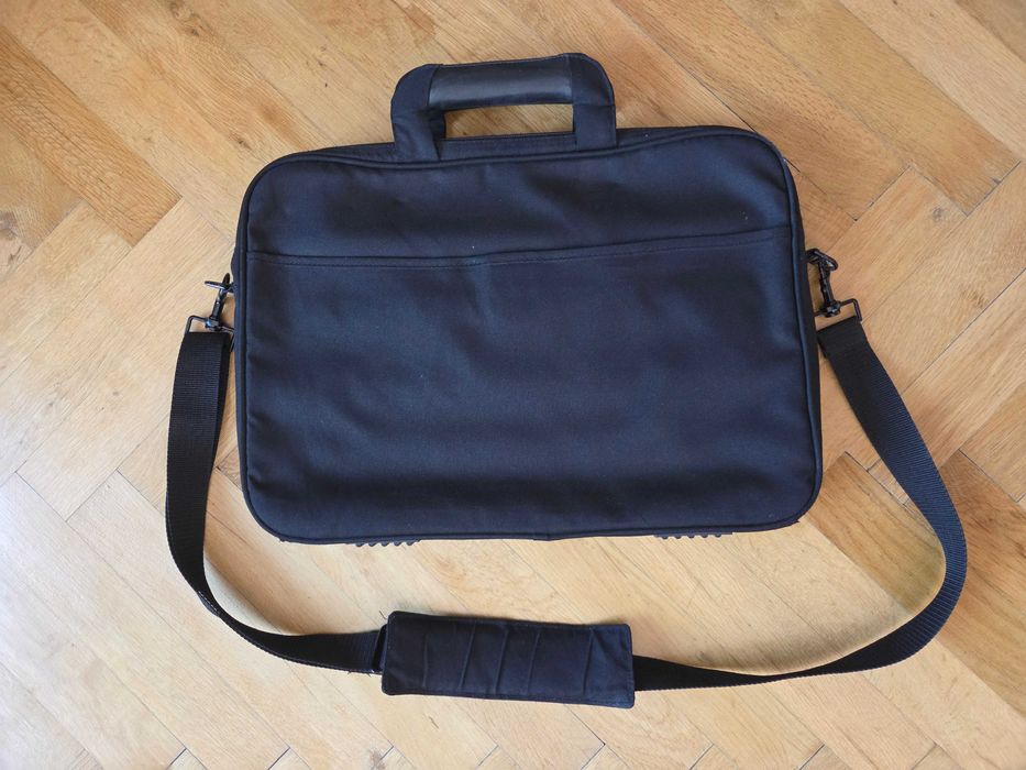 HP Geanta notebook 18 inch Top Load Black ca noua