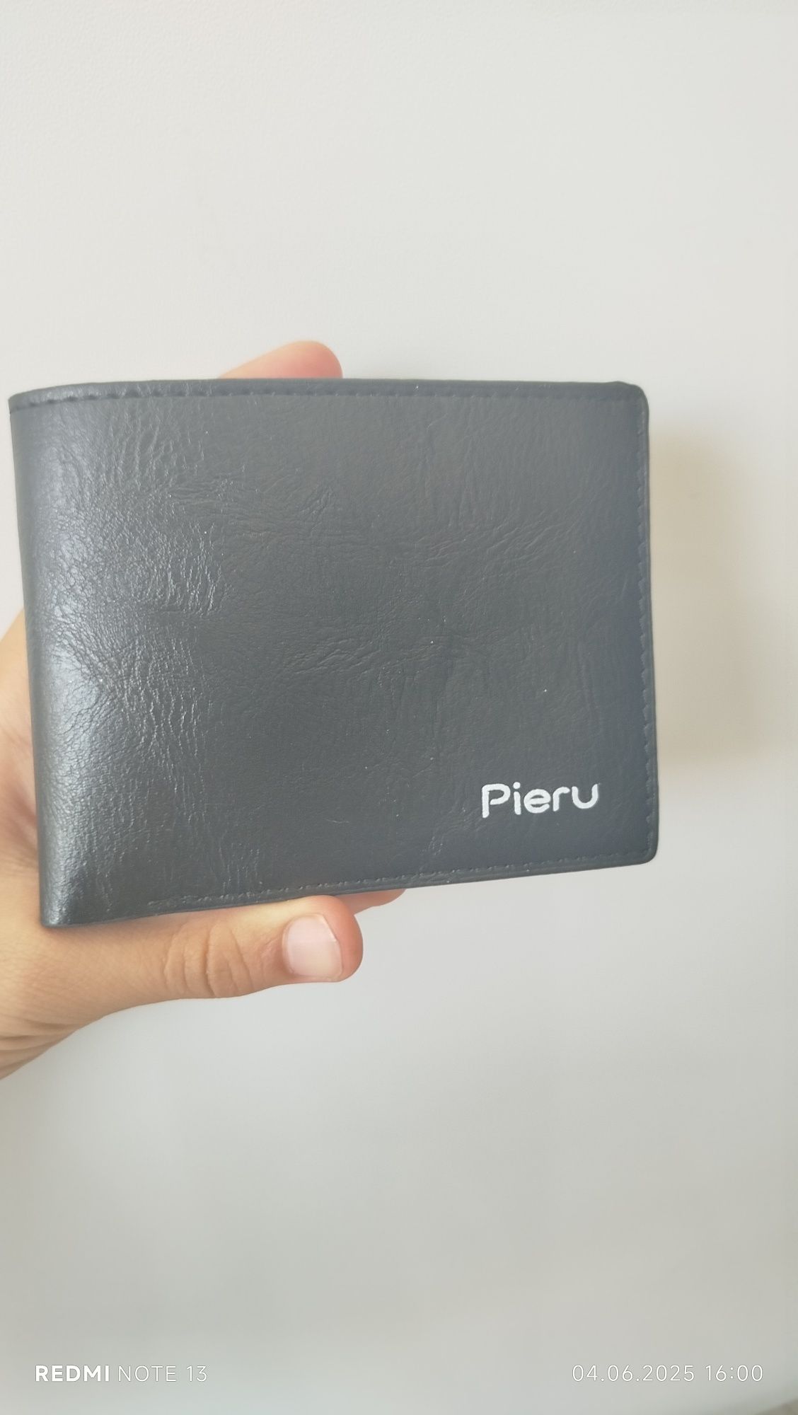 Продам кошелек Pieru – всего за 20 000 сум!