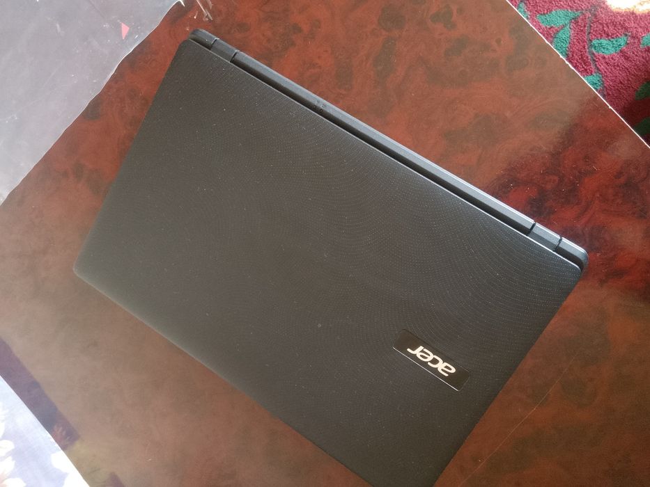 Noutbuk Acer sotiladi