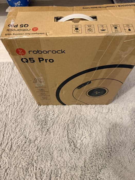 Roborock Q5 robot aspirator