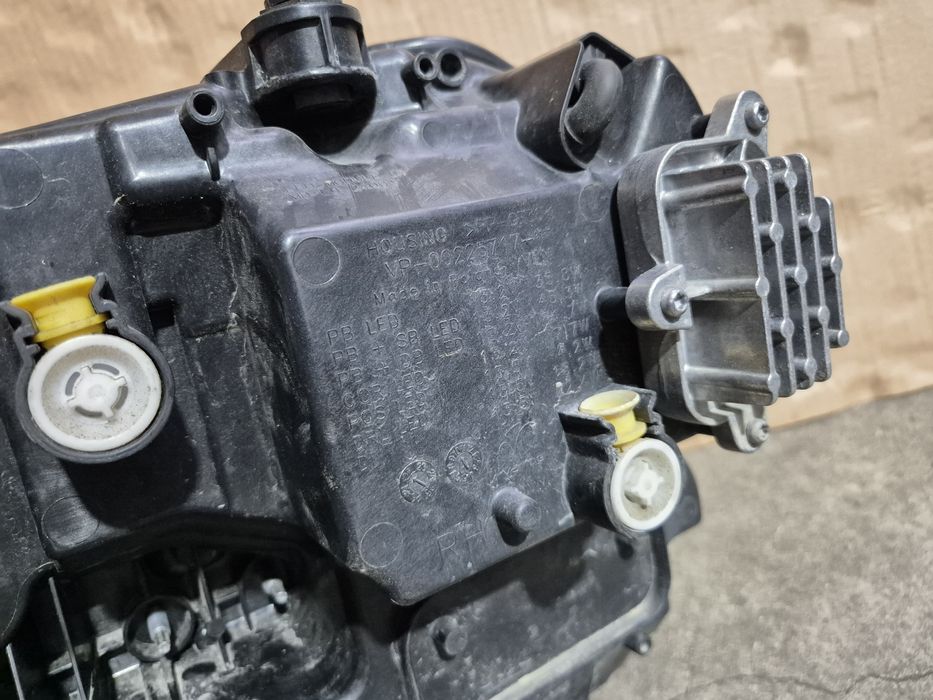 Десен Фар Skoda Karoq Full Led Шкода Кароя фарове