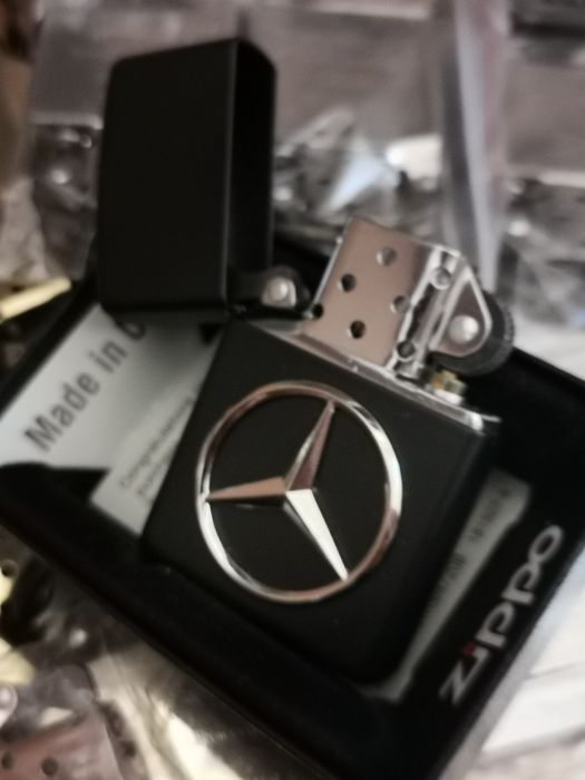 Zippo mercedes si corpuri noi