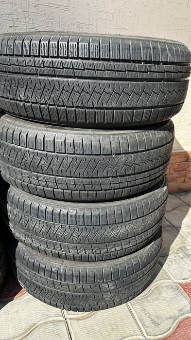 Зимниe шины 235/55 r19  Triangle