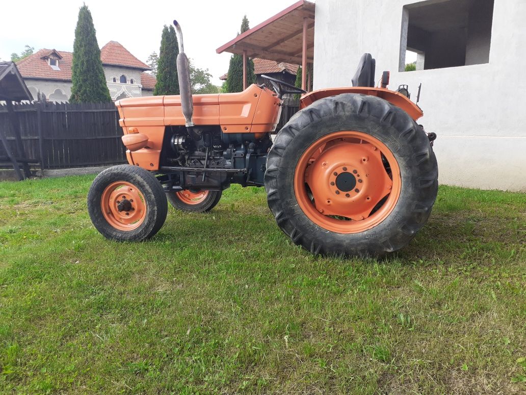 Tractor Fiat 450