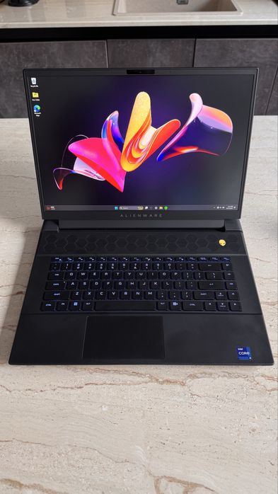 Alienware M16 R1 RTX4080 32GB Ram 240Hz Intel i9