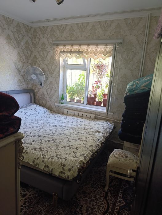 Kadshva bozor 86 bogʻcha  ropparasida 3 hona yevra remont dom