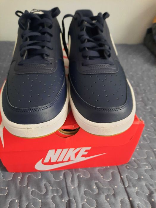 NIKE court vision кожени маратонки