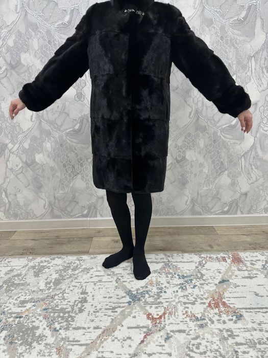 Продам шубу новую