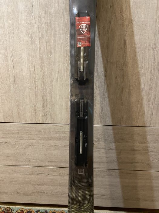 Vând schiuri Head Kore 90