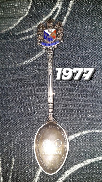 Lingurițe de colecție confecționate din argint