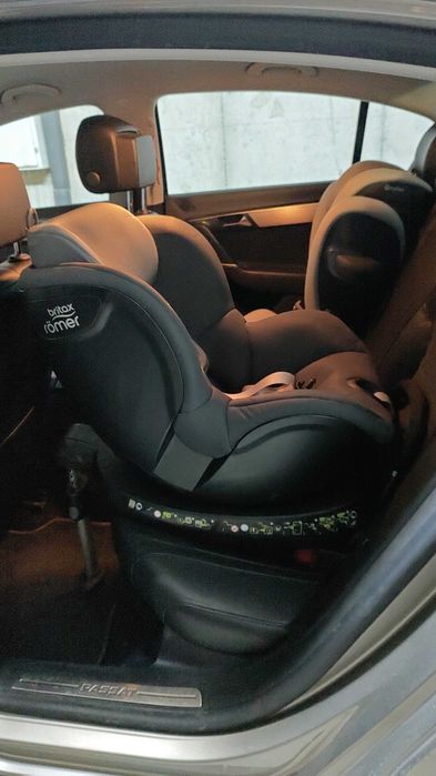 Столче за кола Britax Römer Dualfix 2R