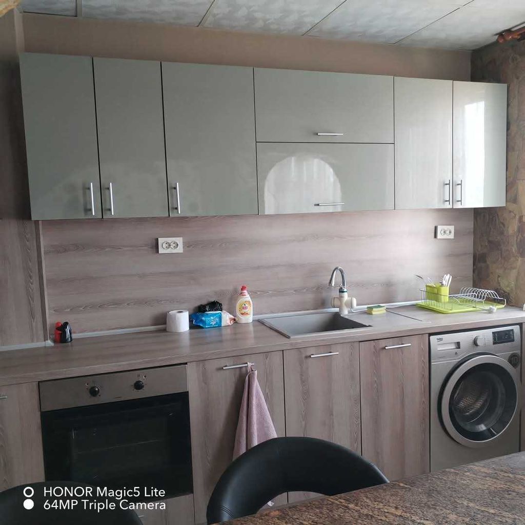 Дава се под наем Етаж от къща в Варна, Левски - 100 кв.м за 663 € - Снимка #10