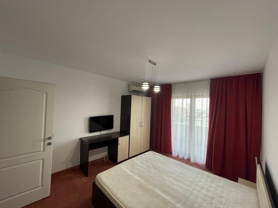 Vand set mobilier pentru dormitor