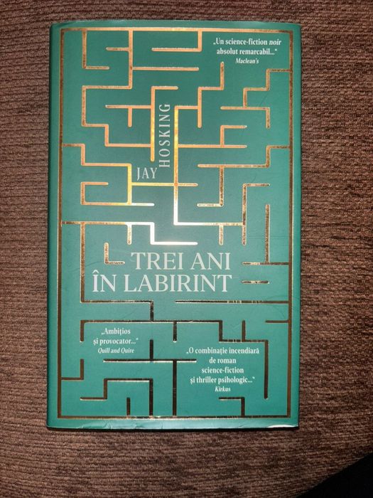 Carte Trei ani în labirint