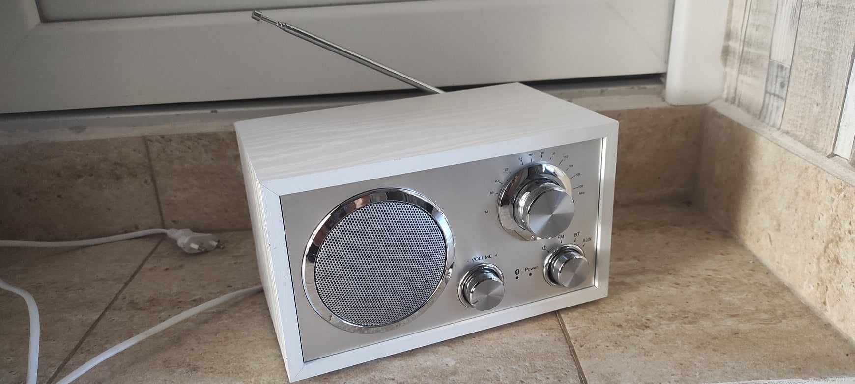 Ретро Bluetooth кухненско радио.
