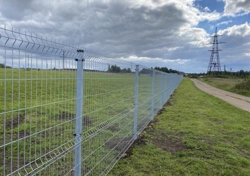 Executăm Garduri din panouri stil jaluzele