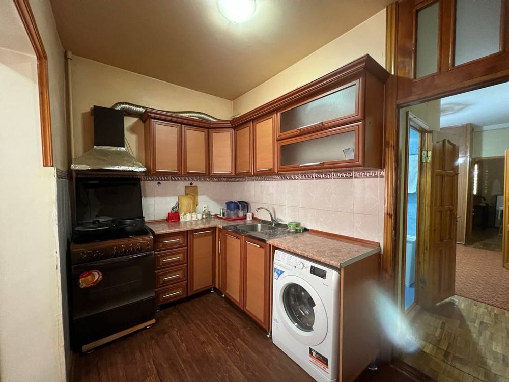 Продам квартиру Сергели 2 3/3/5 66000&