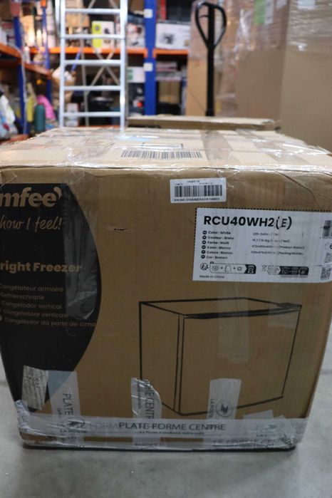 Comfee Свободностоящ, RCU40WH2 Мини Фризер, 31л, лек козметичен дефект