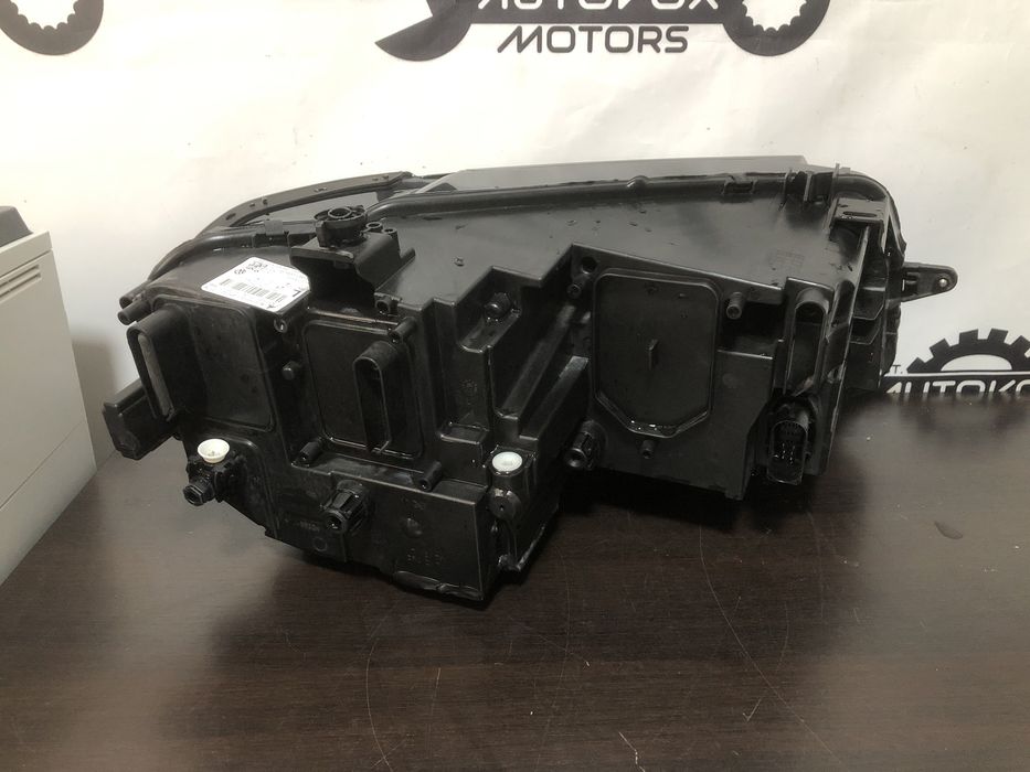 Far stanga Full Led VW Tiguan AD1 cod: 5NB941035B model 2017