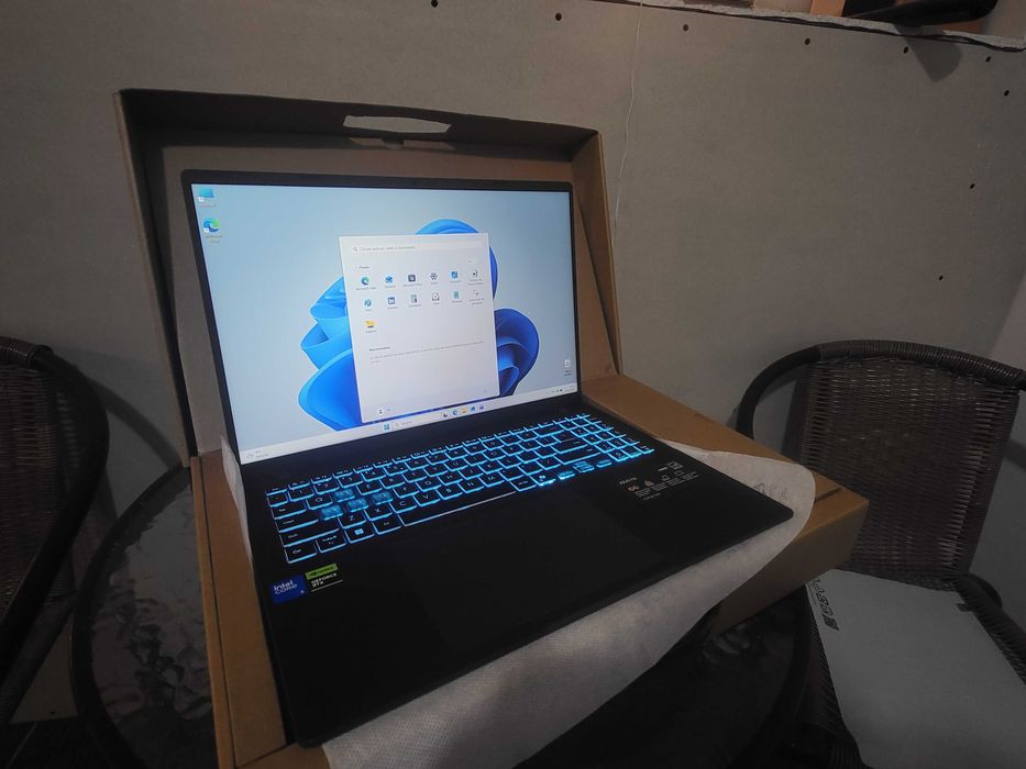 Laptop Nou Asus V360 (Gaming) cu intel core 5 (gen 15) Rtx 5050 de 8GB