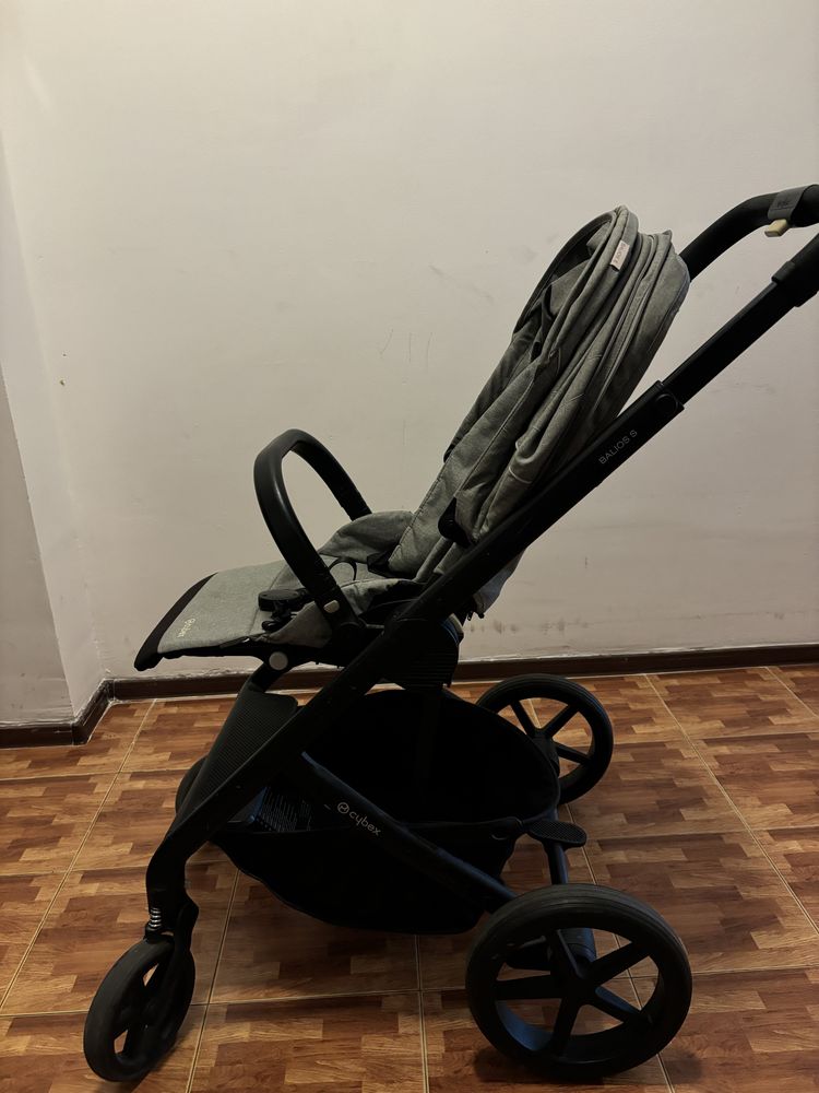 Продам коляску Cybex