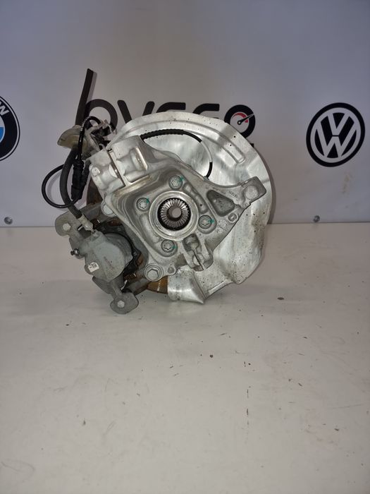 Fuzeta dreapta fata completa BMW Seria 1 F48 F56 / cod-6876856-01 OEM