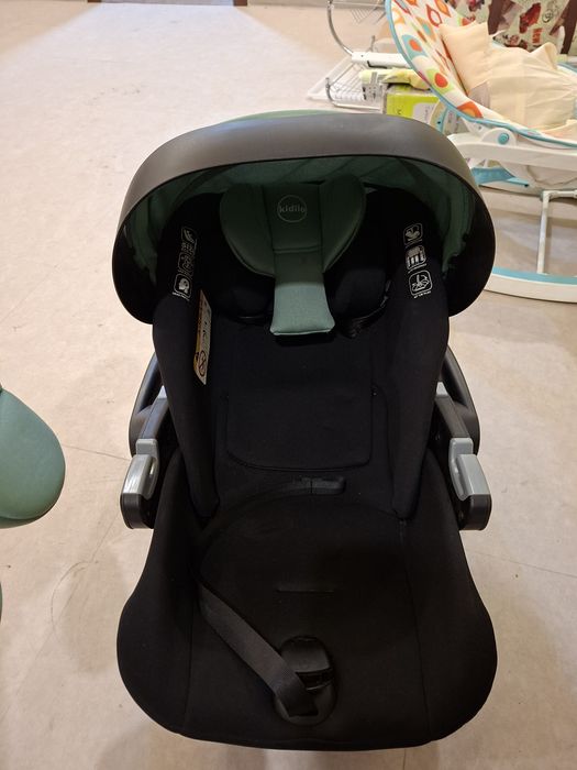 Детское кресло  на авто