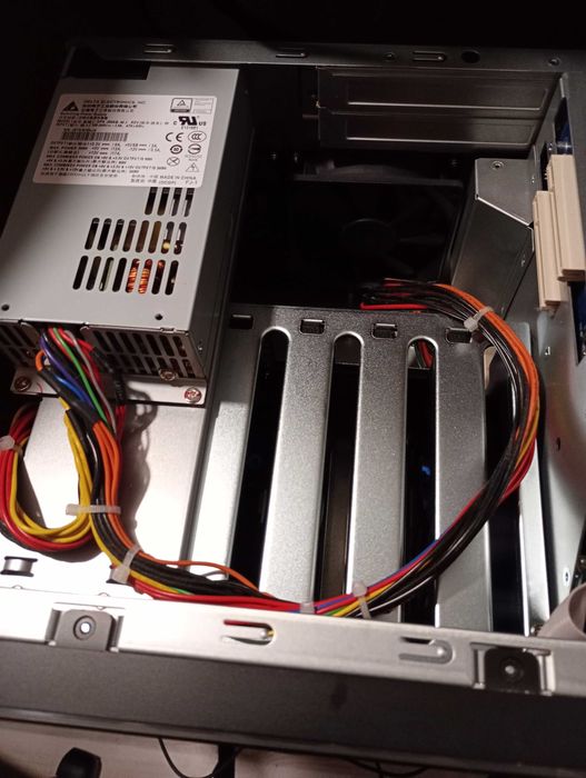 Vand NAS QNAP 673A 6-Bay, AMD Ryzen, 32GB, GARANTIE 24 LUNI, CA NOU!