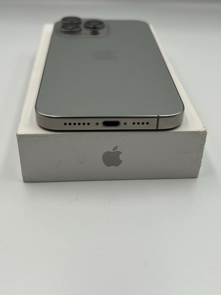 iPhone 15 Pro Max Natural Titanium 256 GB / Гаранциоен