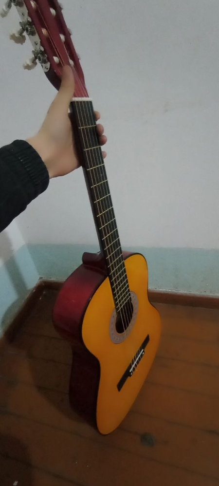 gitara sotiladii