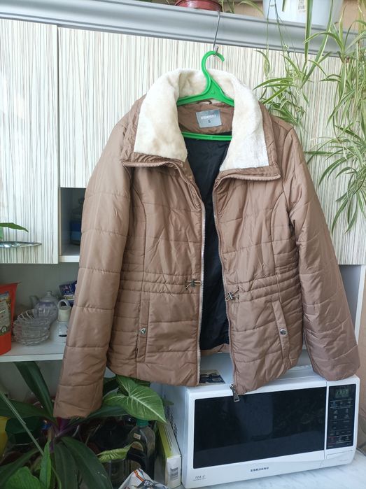 Куртка женская р.48 50