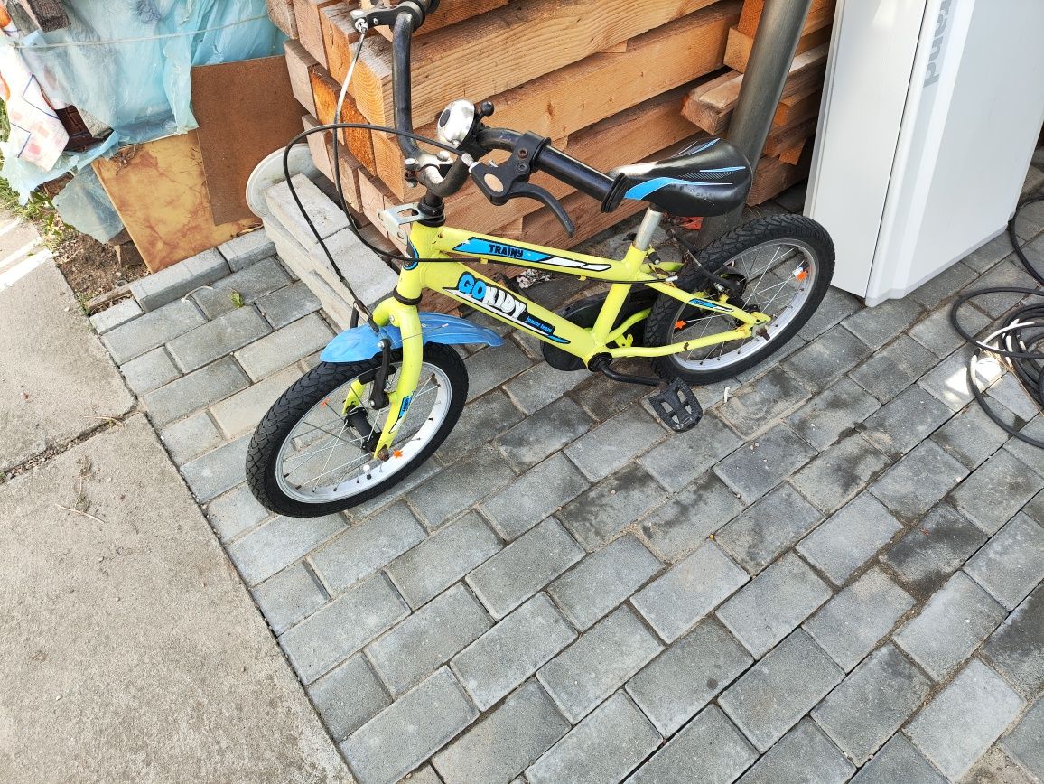 Vand bicicleta pentru copii pan la 7 ani