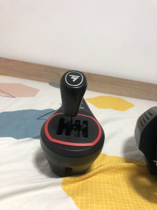 Vand schimbator thrusmaster th8s