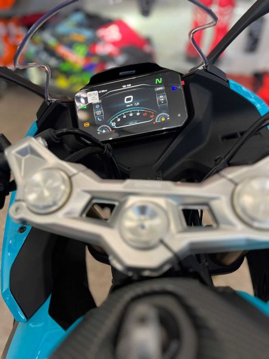 Motocicleta sport incepatori, CFMOTO 250SR S World Champion