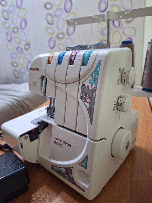 Продам оверлок б/у в отличном состоянии