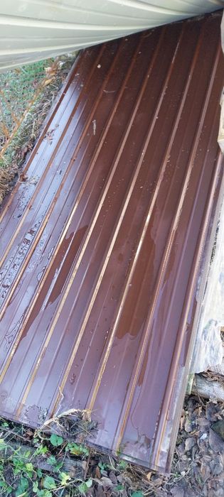 Vând tabla ondulata maro grosime 0,25