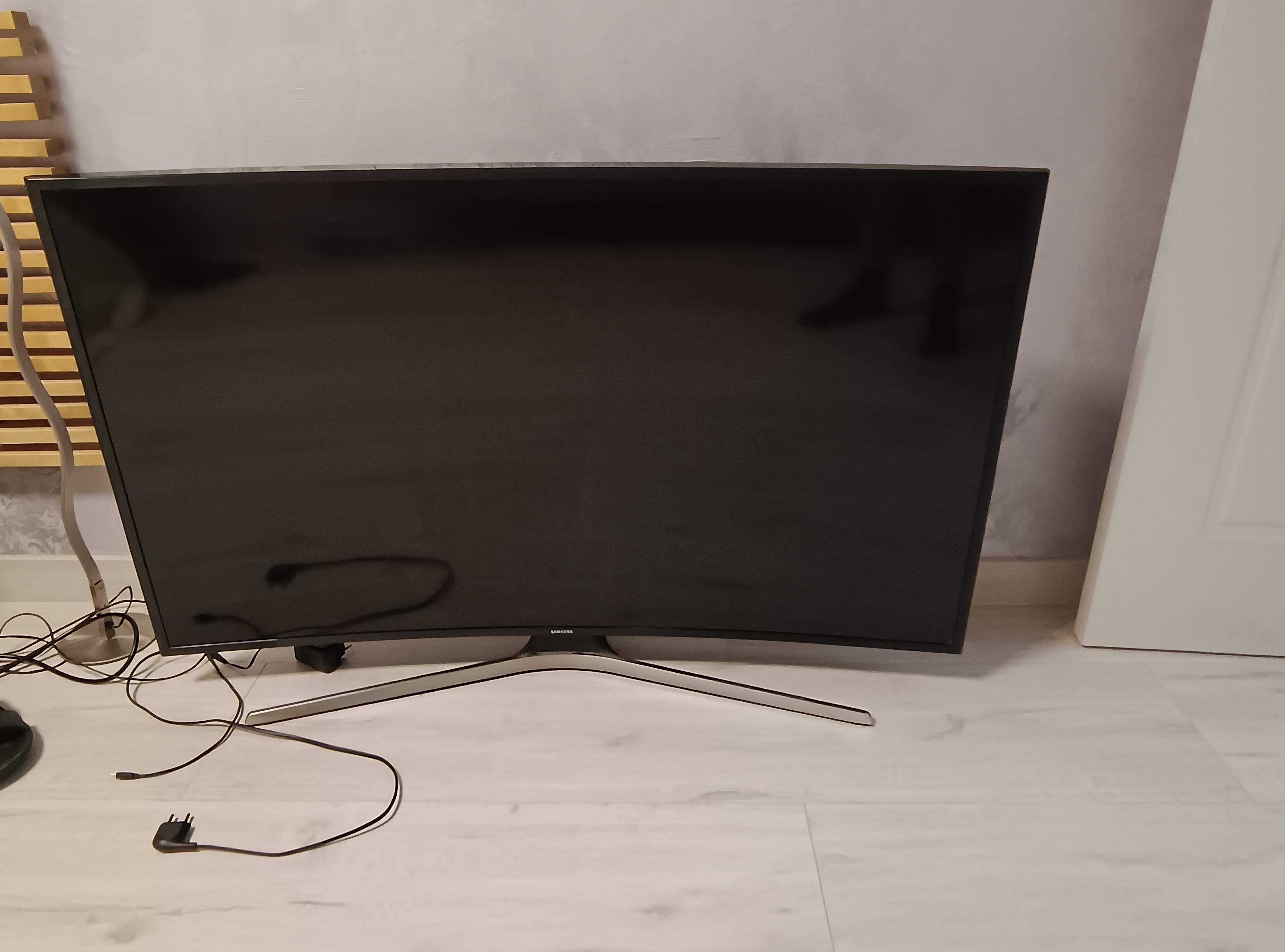 Телевизор Samsung UE49MU6202K UHD 4K Curved Smart TV