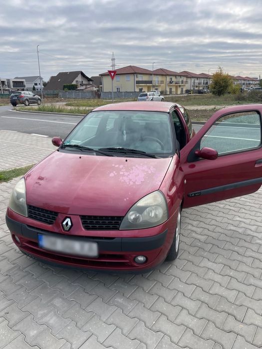 Vând Renaul Clio