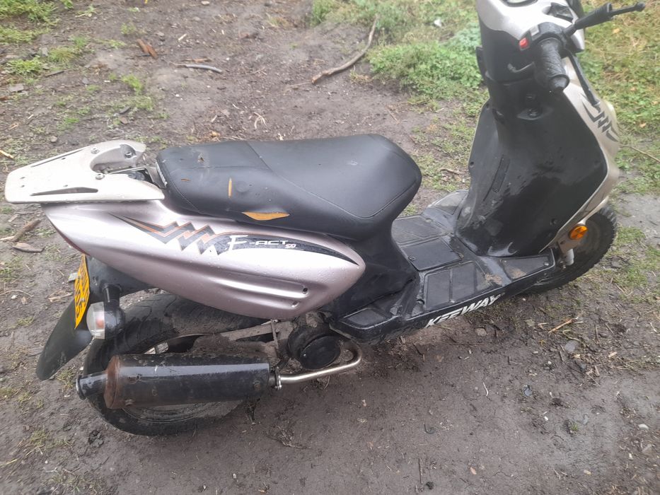 Vând scuter keeway 49 2t sau schimb cu cross 125 4t