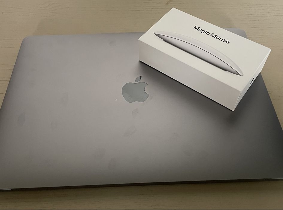 Vand MacBook Pro Core I5 plus Magic Mouse