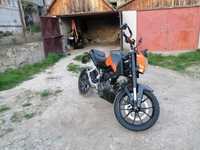 Vand motocicleta ktm 125cc an 2013
