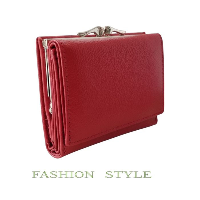 Дамски портфейл от естествена кожа