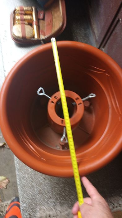 Suport de brad ghiveci