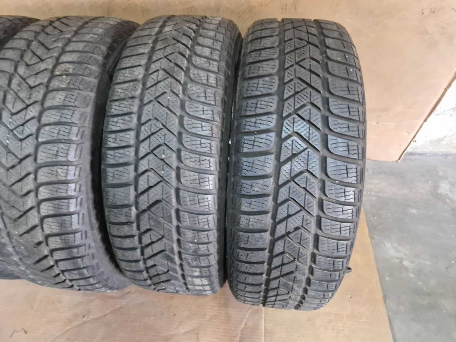 4 Pirelli R17 205/55/ 
зимни гуми 
DOT2617