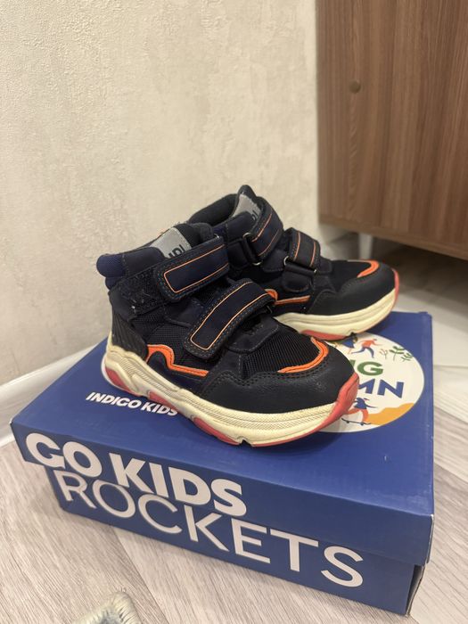 Продам обувь детская осень-весна