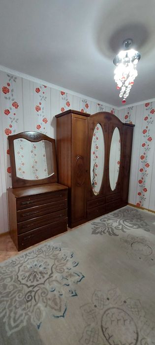 Шифоньер в хорошем состояние