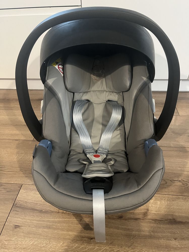 Столче за бебе Cybex Gold Aton 5 + база за автомобил + адаптери