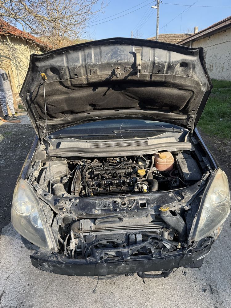 Opel zafira 1.9 150 НА ЧАСТИ