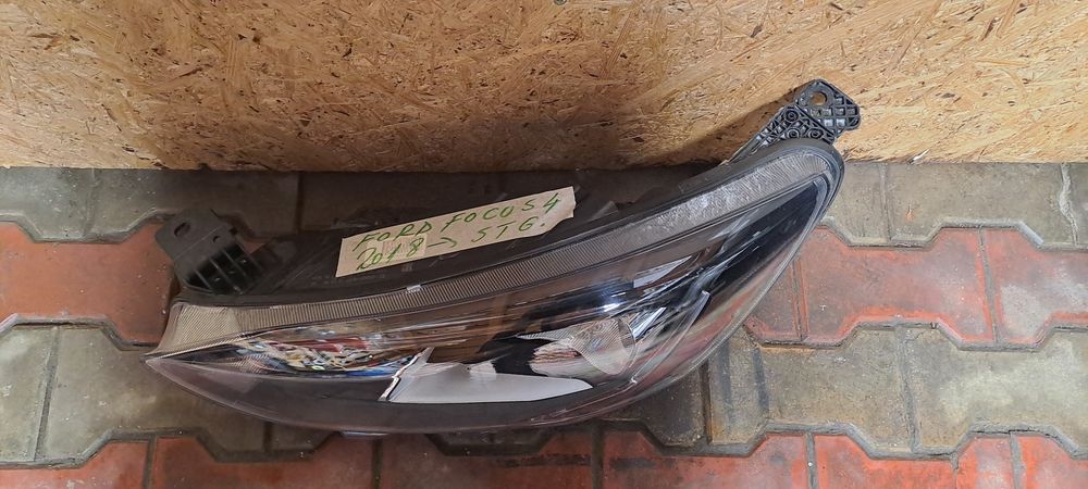 Far stanga Ford Focus Mk4 Halogen 2018/2019/2020