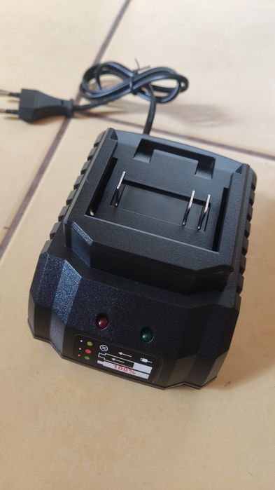 Încărcător acumulatori Makita 14.4 18v